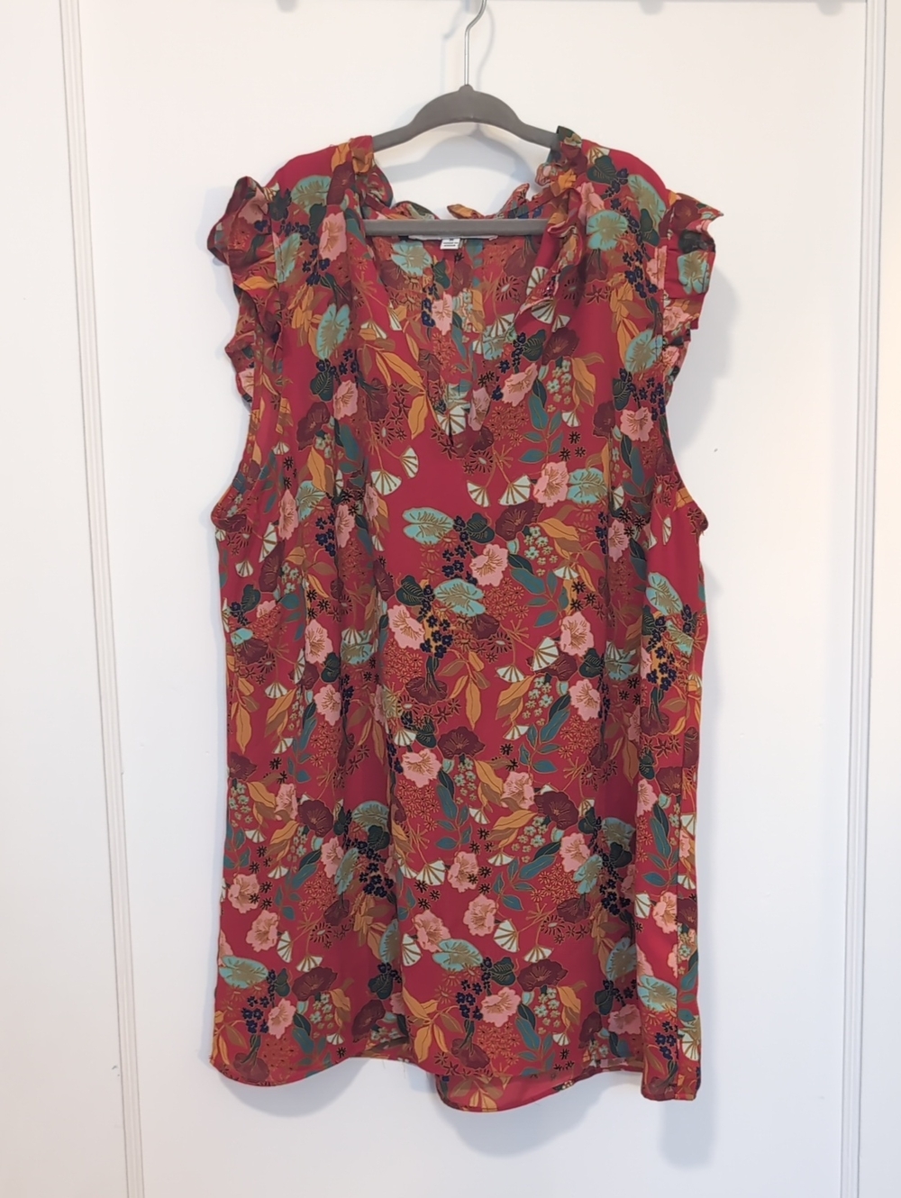 🍇 LAST CALLRose & Olive Tropical Monstera Floral Sleeveless Blouse with Ruffles